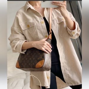 💯Authentic Classic Louis Vuitton monogram Boulogne bag/Crossbody bag!